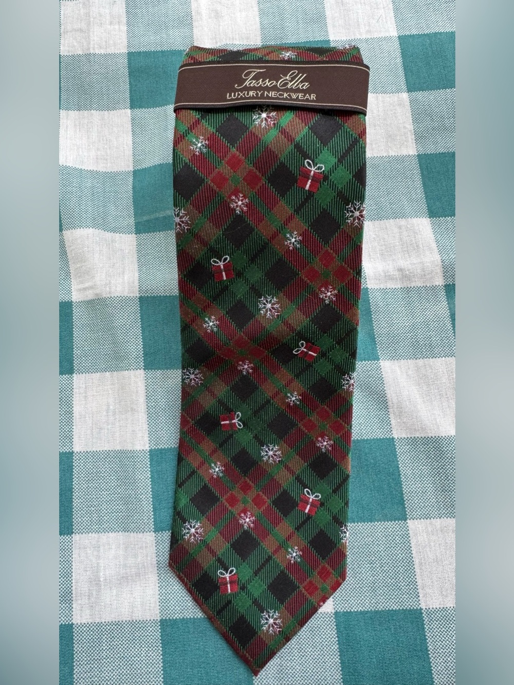 Tasso Elba Luxury Neckwear. Red & green plaid patterned tie. NWT.